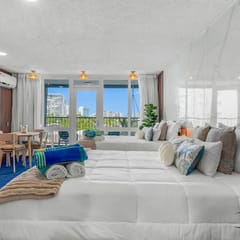 ESJ Beach Studio | 2 Queen Beds + Workstation
