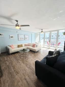 Coral Beach 916 - Image 2