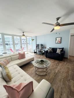 Coral Beach 916 - Image 4
