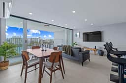 11E (890 Ash.Avenue) - Image 2
