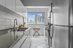 4B Condado Center - Image 4