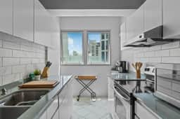 4B Condado Center - Image 5