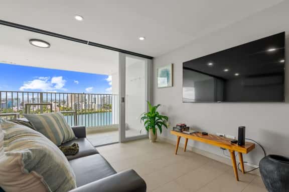 Ocean View 1BR on the 11th Floor| Sleeps 4|Condado - Image 1