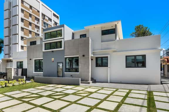 Spacious 3BR |TV in Every Room +Workspace +Cistern - Image 1