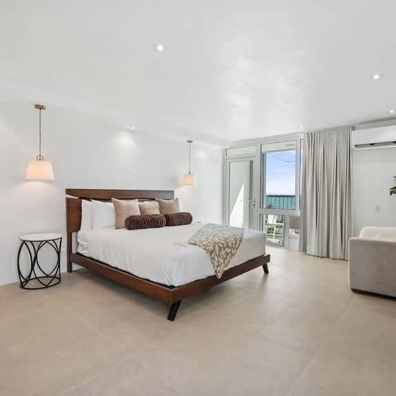Isla Verde Beachfront Luxury Retreat - Image 1