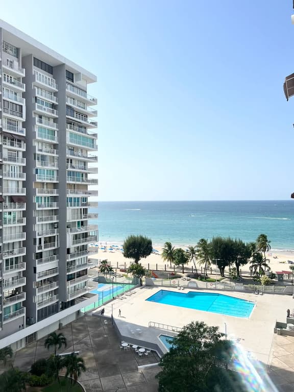 Coral Beach 916 - Image 1